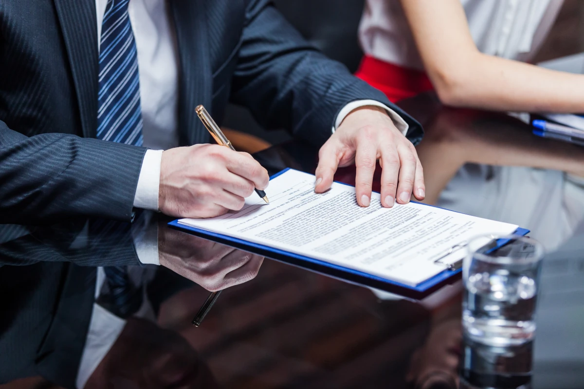 Révolution juridique : Les contrats numériques transfrontaliers bousculent le droit international